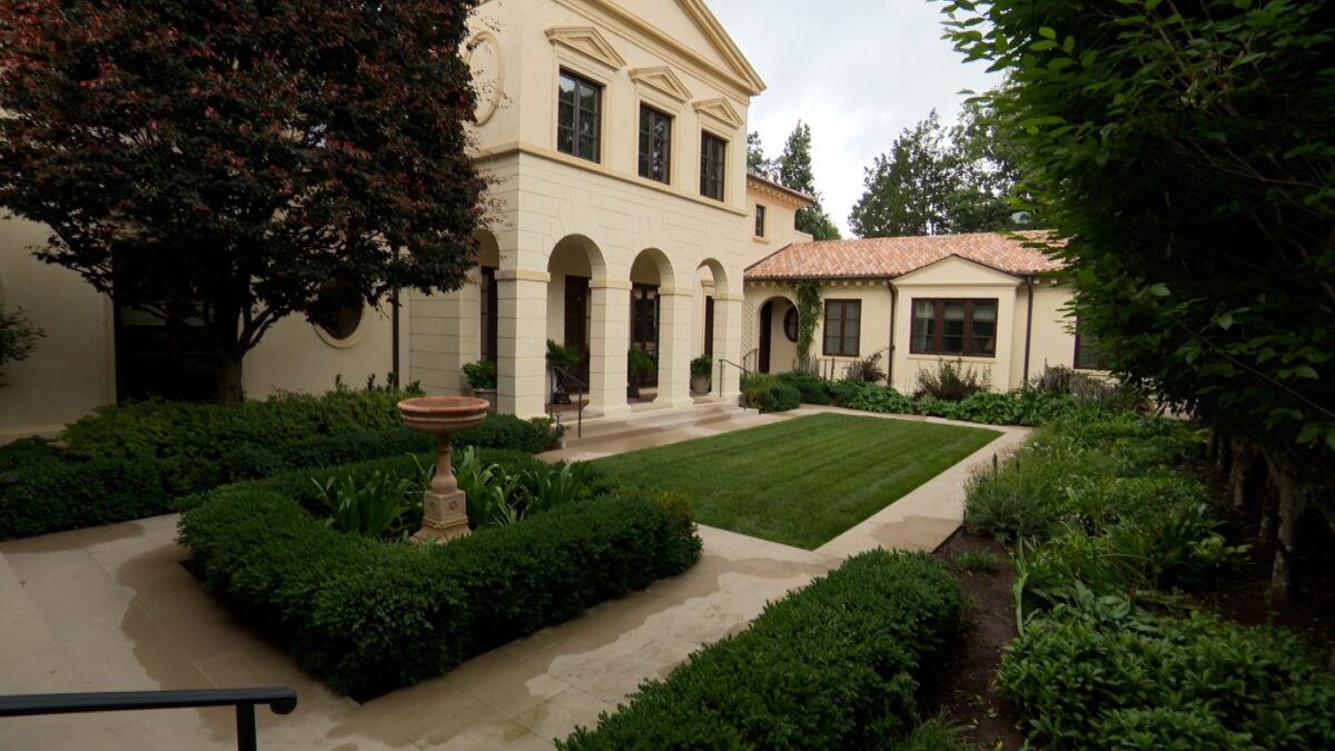 Episode 3414 on NPT's Volunteer Gardener